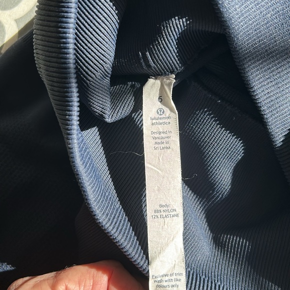 Lululemon Zone In Tight sz6 - Picture 8 of 13